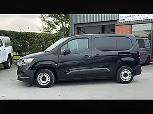Used 2021 Toyota Proace City Active Black - Interior and Exterior details 5