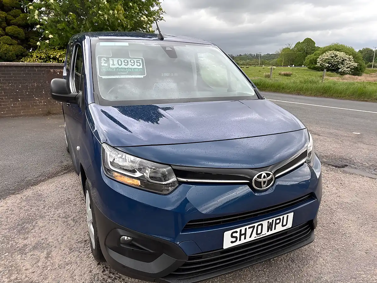 Used 2021 Toyota Proace City Icon Blue - Front View