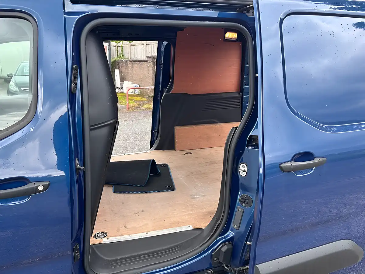 Used 2021 Toyota Proace City Icon Blue - Interior and Exterior details 12