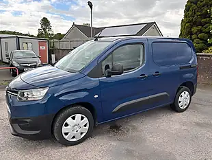 Used 2021 Toyota Proace City Icon Blue - Interior and Exterior details 8