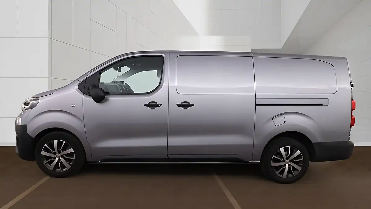 Used 2021 Toyota Proace Icon Long Nav Grey - Interior and Exterior details 5