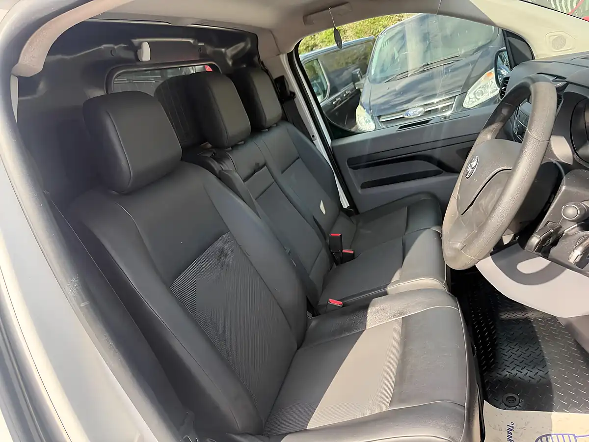 Used 2021 Toyota Proace Icon Long Panel Van Lwb White - Interior and Exterior details 11