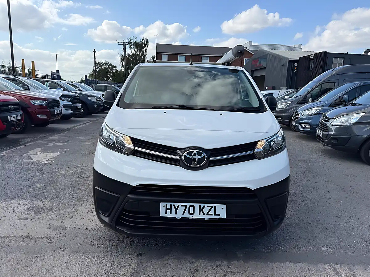 Used 2021 Toyota Proace Icon Long Panel Van Lwb White - Interior and Exterior details 8