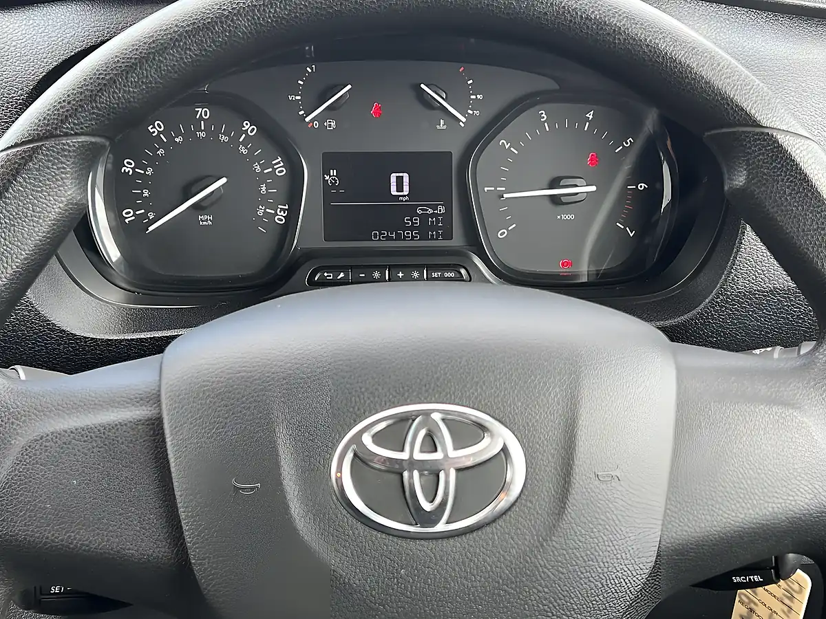 Used 2021 Toyota Proace Verso Medium Platinum Grey Met - Interior and Exterior details 12