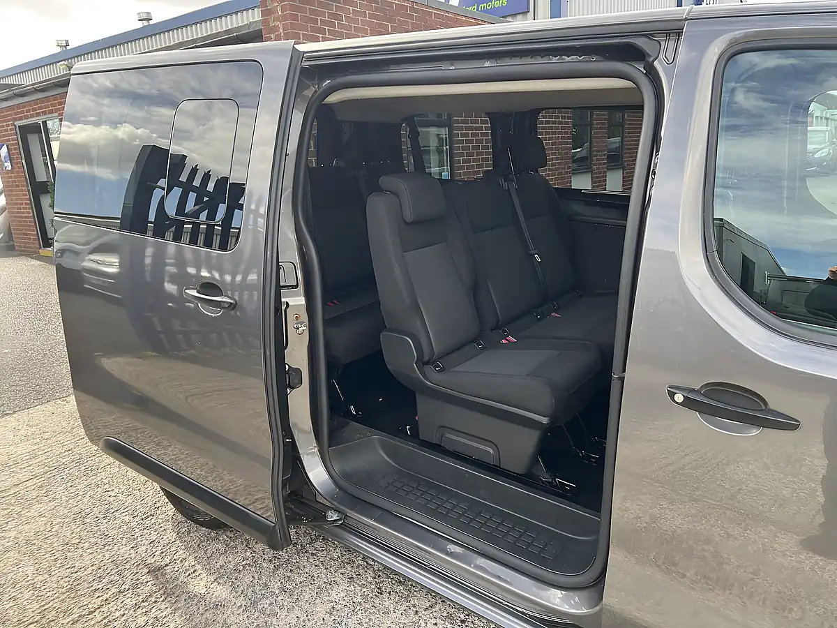 Used 2021 Toyota Proace Verso Medium Platinum Grey Met - Interior and Exterior details 16