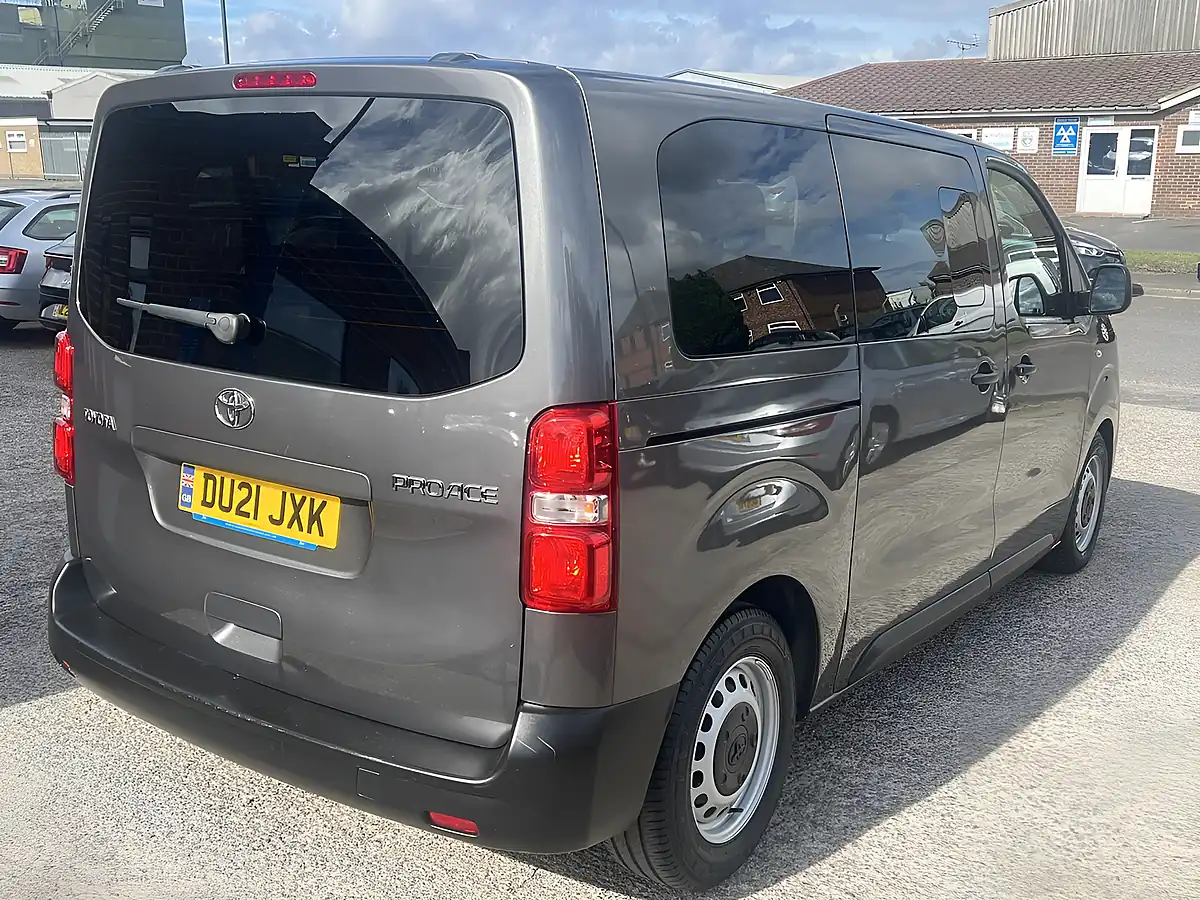 Used 2021 Toyota Proace Verso Medium Platinum Grey Met - Interior and Exterior details 7