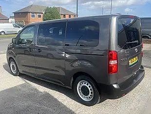 Used 2021 Toyota Proace Verso Medium Platinum Grey Met - Interior and Exterior details 9