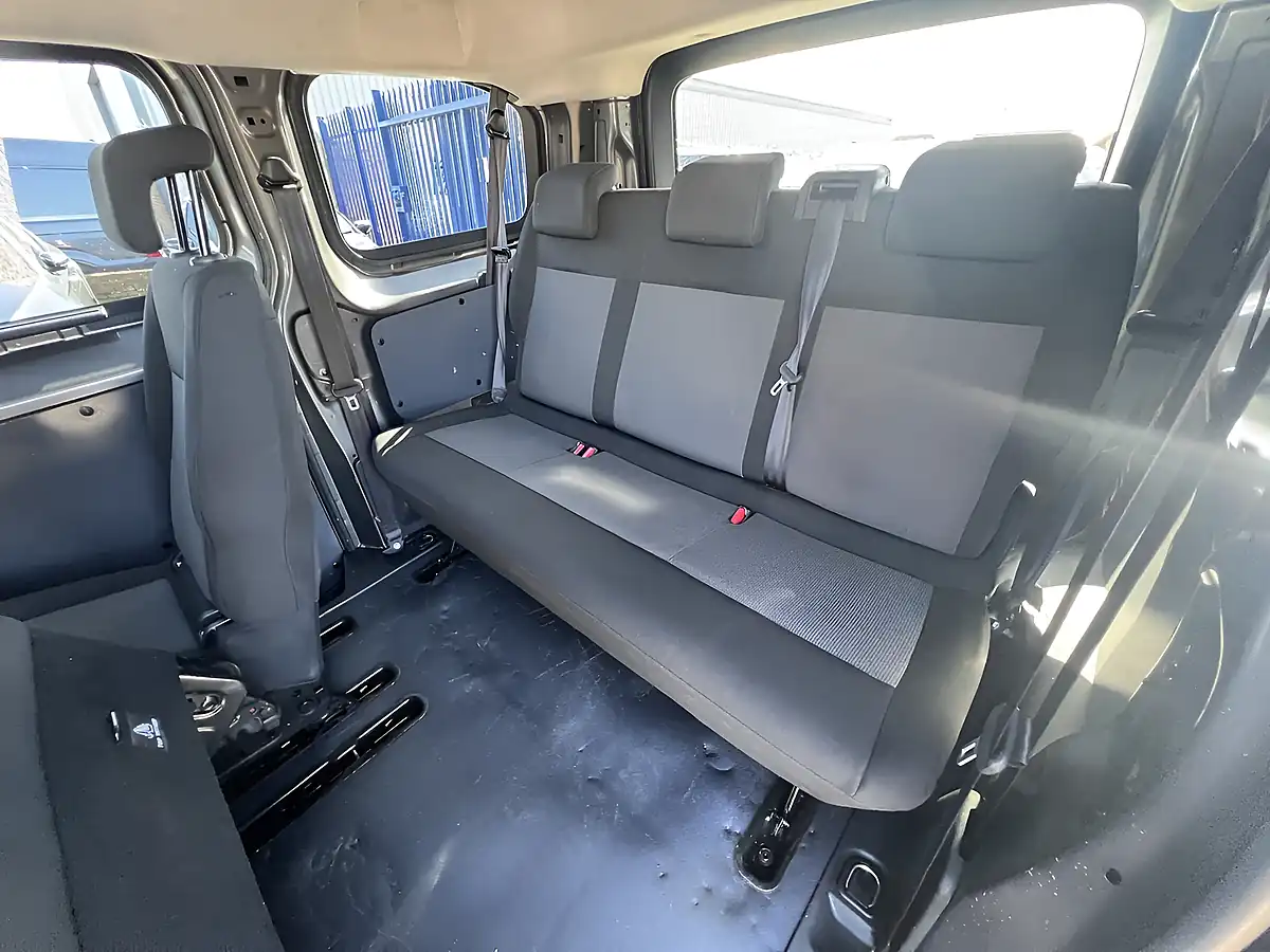 Used 2021 Toyota Proace Verso Medium Platinum Grey Metallic - Interior and Exterior details 18