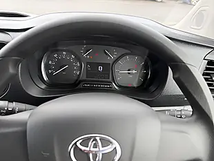 Used 2021 Toyota Proace Verso Medium White - Interior and Exterior details 12