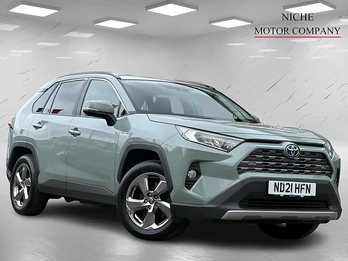 Used 2021 Toyota Rav4 Design Green - Front View