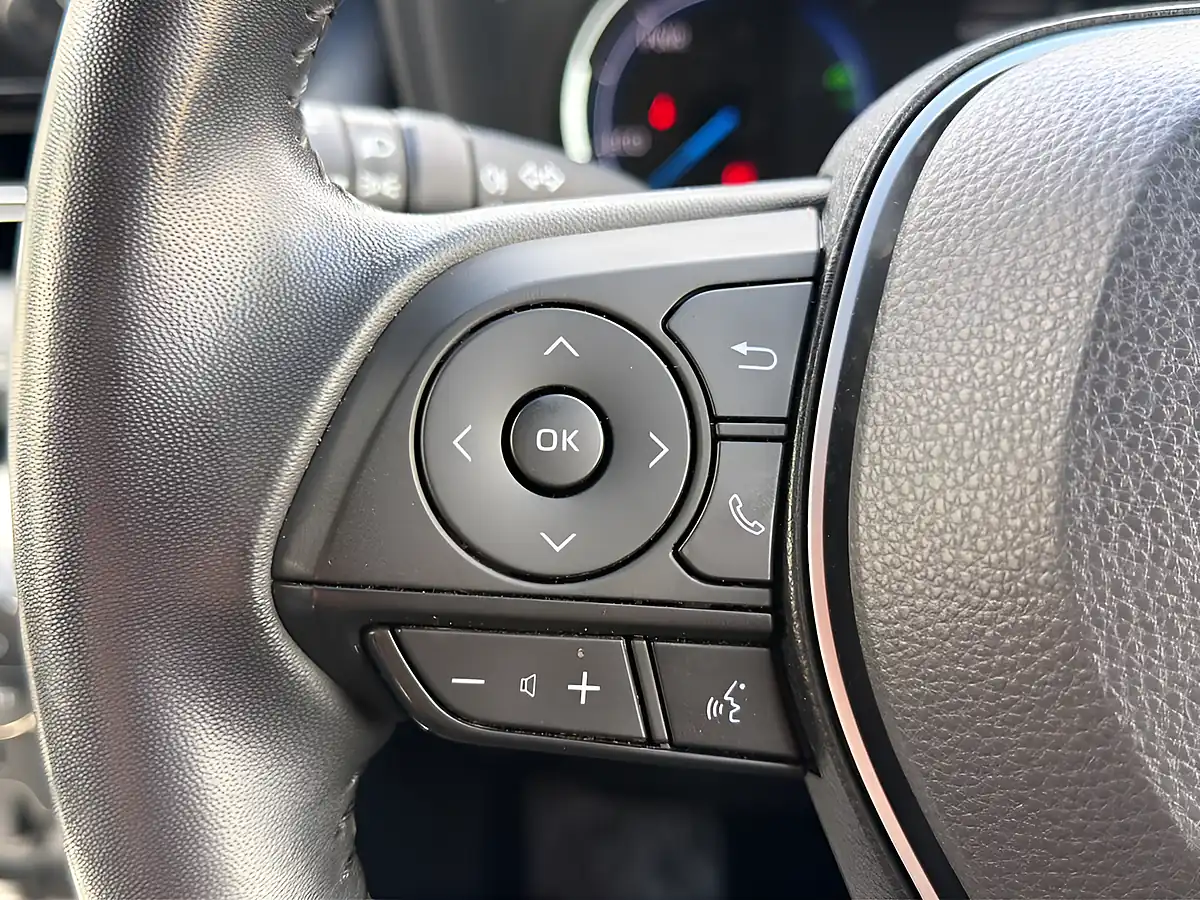 Used 2021 Toyota Rav4 Design White - Interior and Exterior details 14