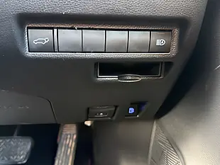 Used 2021 Toyota Rav4 Design White - Interior and Exterior details 18