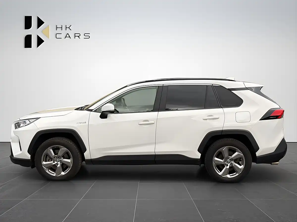 Used 2021 Toyota Rav4 Design White - Interior and Exterior details 7