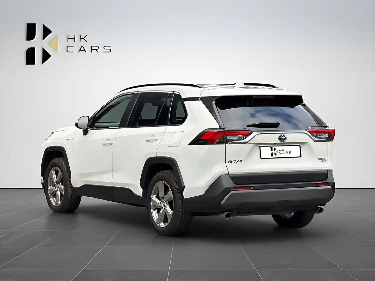 Used 2021 Toyota Rav4 Design White - Interior and Exterior details 8
