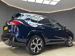 Used 2021 Toyota RAV4 Dynamic Obsidian Blue - Interior and Exterior details 12