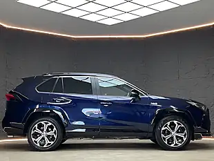 Used 2021 Toyota RAV4 Dynamic Obsidian Blue - Interior and Exterior details 13