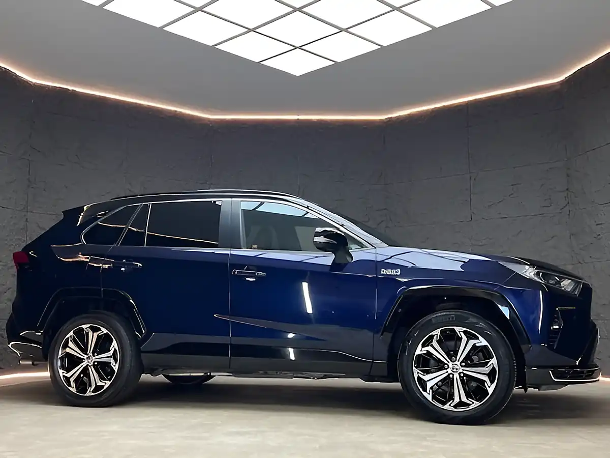 Used 2021 Toyota RAV4 Dynamic Obsidian Blue - Interior and Exterior details 2