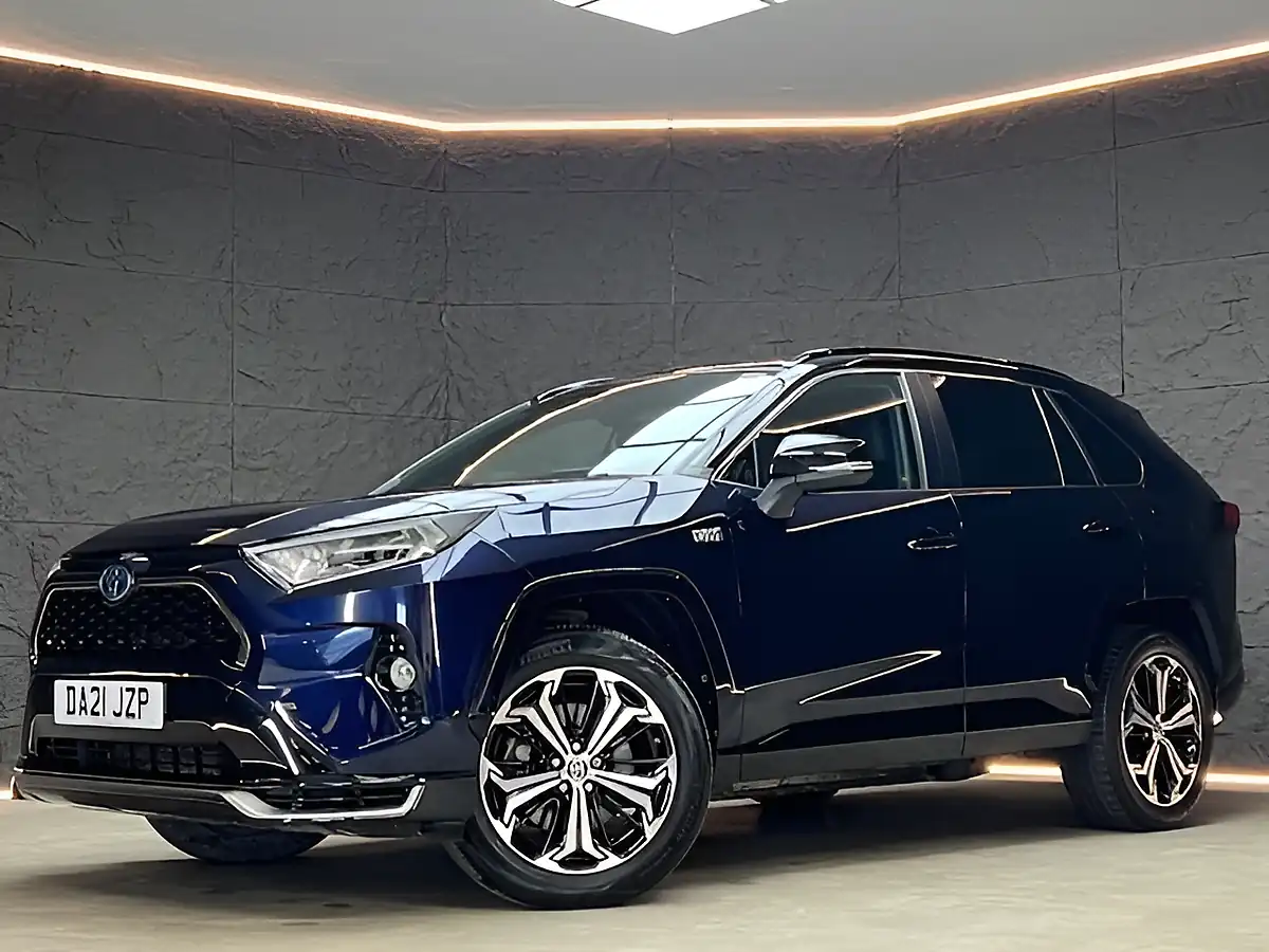 Used 2021 Toyota RAV4 Dynamic Obsidian Blue - Interior and Exterior details 3