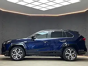 Used 2021 Toyota RAV4 Dynamic Obsidian Blue - Interior and Exterior details 5