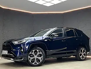 Used 2021 Toyota RAV4 Dynamic Obsidian Blue - Interior and Exterior details 9