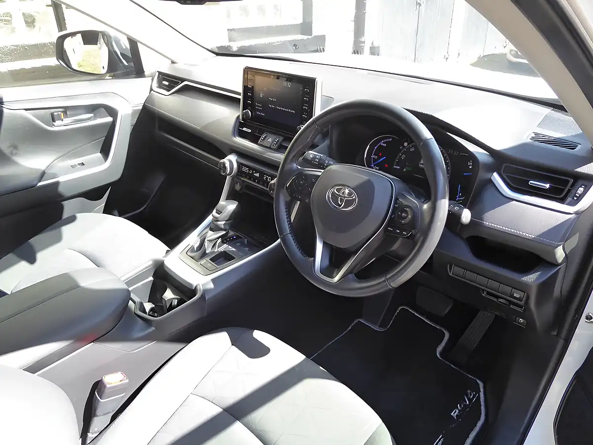 Used 2021 Toyota RAV4 Icon Alpine White - Interior and Exterior details 12