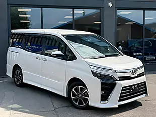 Used 2021 Toyota Voxy Zs Kirameki Ii White - Interior and Exterior details 2