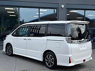 Used 2021 Toyota Voxy Zs Kirameki Ii White - Interior and Exterior details 6