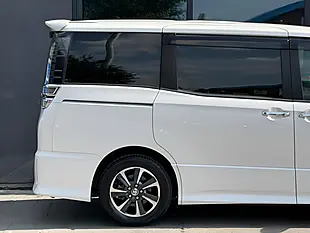 Used 2021 Toyota Voxy Zs Kirameki Ii White - Interior and Exterior details 8