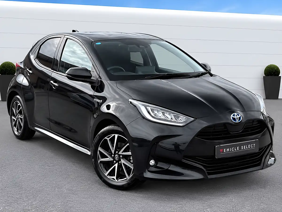 Used 2021 Toyota Yaris Design Black - Front View