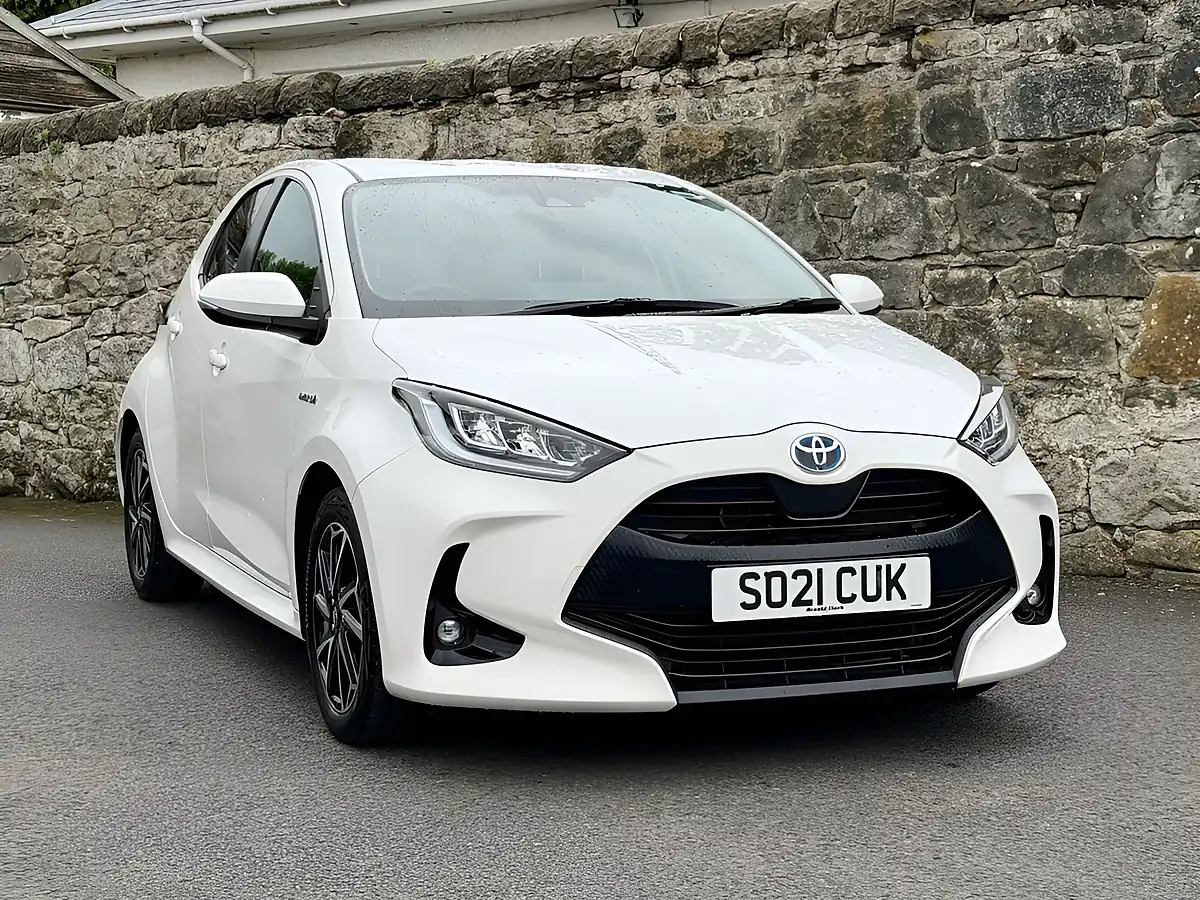 Used 2021 Toyota Yaris Design White - Interior and Exterior details 13