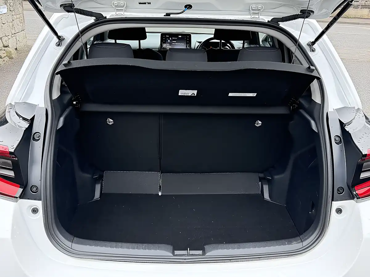 Used 2021 Toyota Yaris Design White - Interior and Exterior details 18