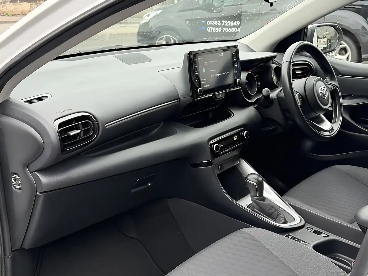 Used 2021 Toyota Yaris Design White - Interior and Exterior details 20