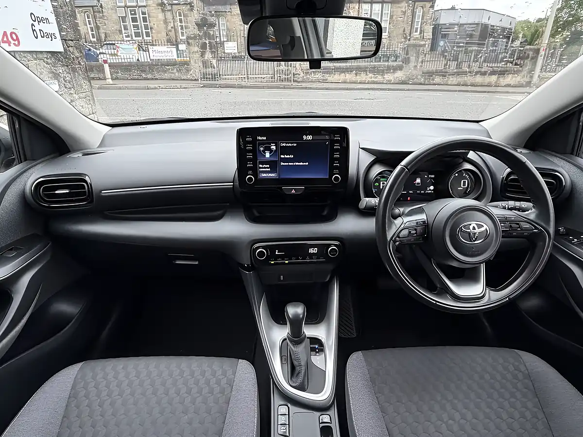 Used 2021 Toyota Yaris Design White - Interior and Exterior details 7