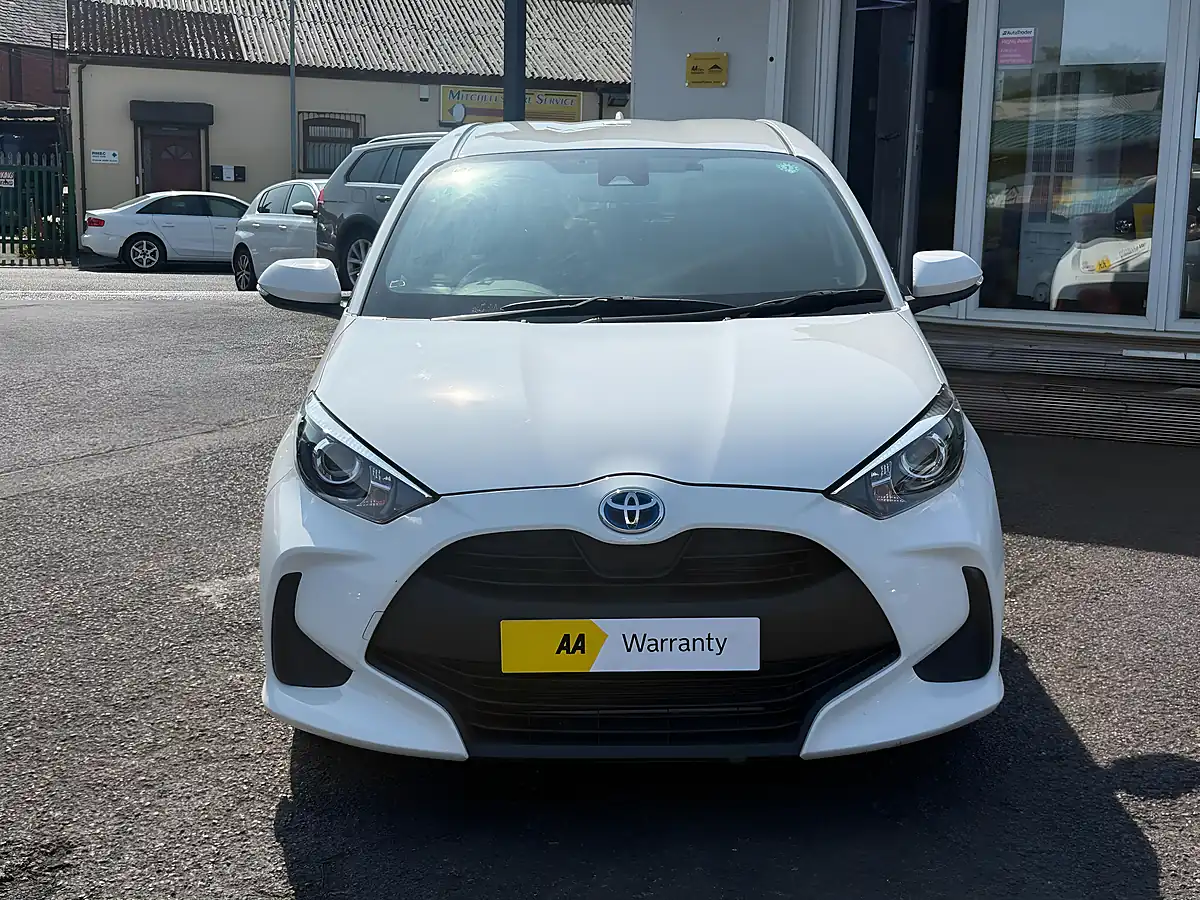 Used 2021 Toyota Yaris Design White - Interior and Exterior details 8
