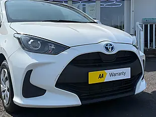 Used 2021 Toyota Yaris Design White - Interior and Exterior details 9