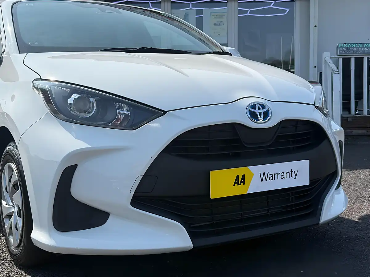 Used 2021 Toyota Yaris Design White - Interior and Exterior details 9