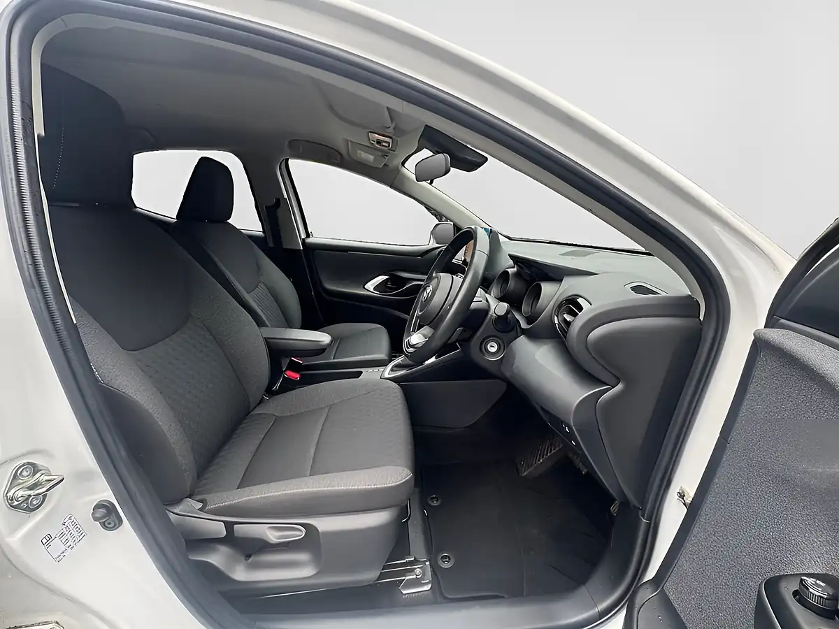 Used 2021 Toyota Yaris Design White - Interior and Exterior details 12