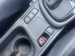 Used 2021 Toyota Yaris Dynamic Blue - Interior and Exterior details 17