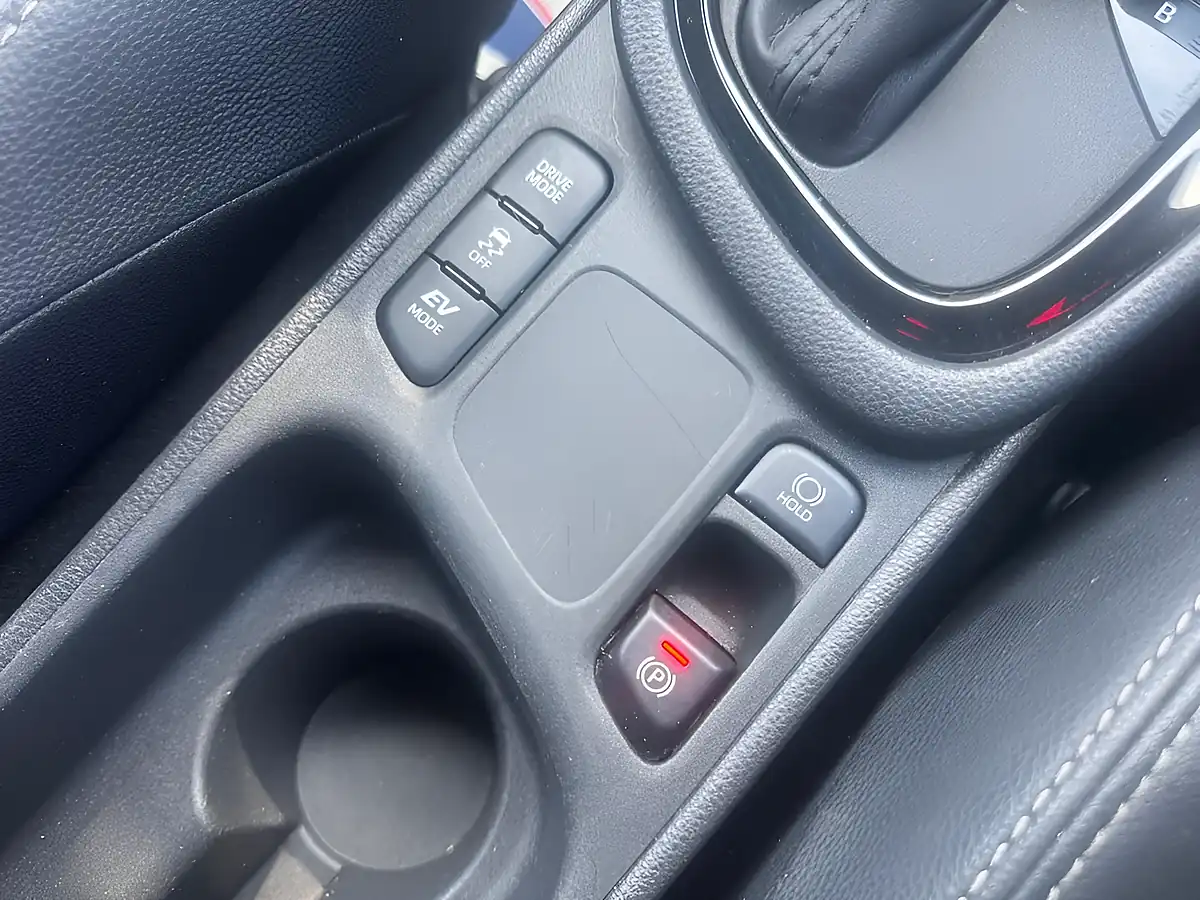 Used 2021 Toyota Yaris Dynamic Blue - Interior and Exterior details 17
