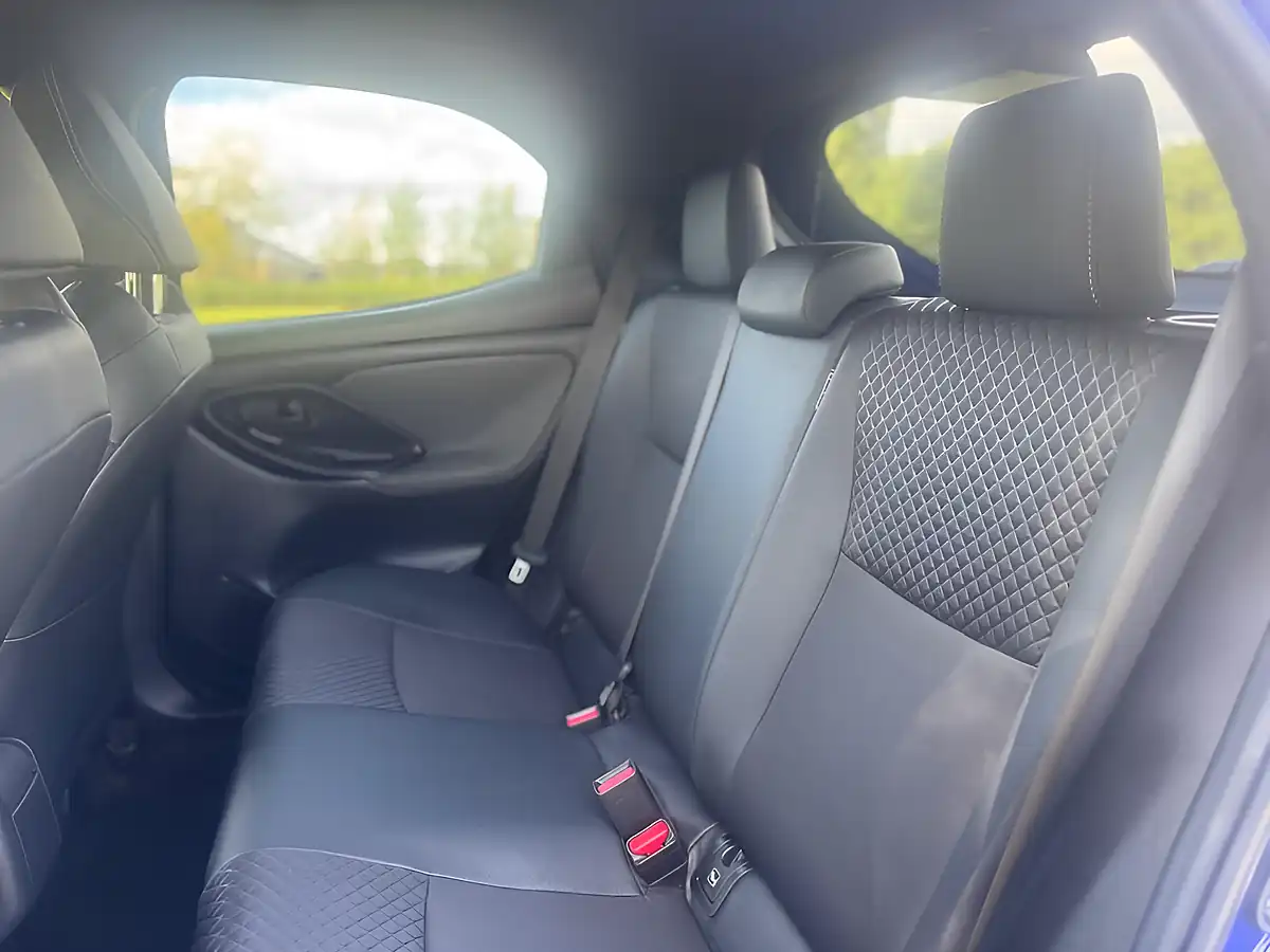 Used 2021 Toyota Yaris Dynamic Blue - Interior and Exterior details 18