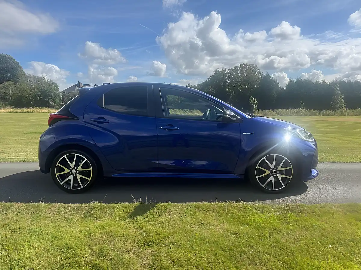 Used 2021 Toyota Yaris Dynamic Blue - Interior and Exterior details 2