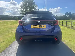 Used 2021 Toyota Yaris Dynamic Blue - Interior and Exterior details 4