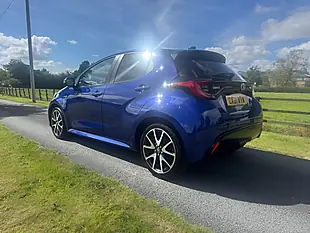 Used 2021 Toyota Yaris Dynamic Blue - Interior and Exterior details 5