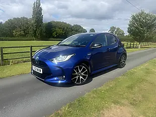 Used 2021 Toyota Yaris Dynamic Blue - Interior and Exterior details 7