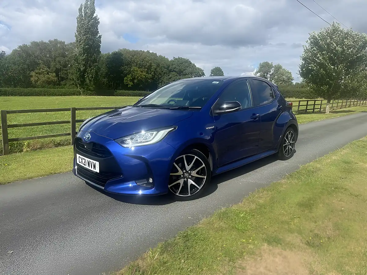 Used 2021 Toyota Yaris Dynamic Blue - Interior and Exterior details 7