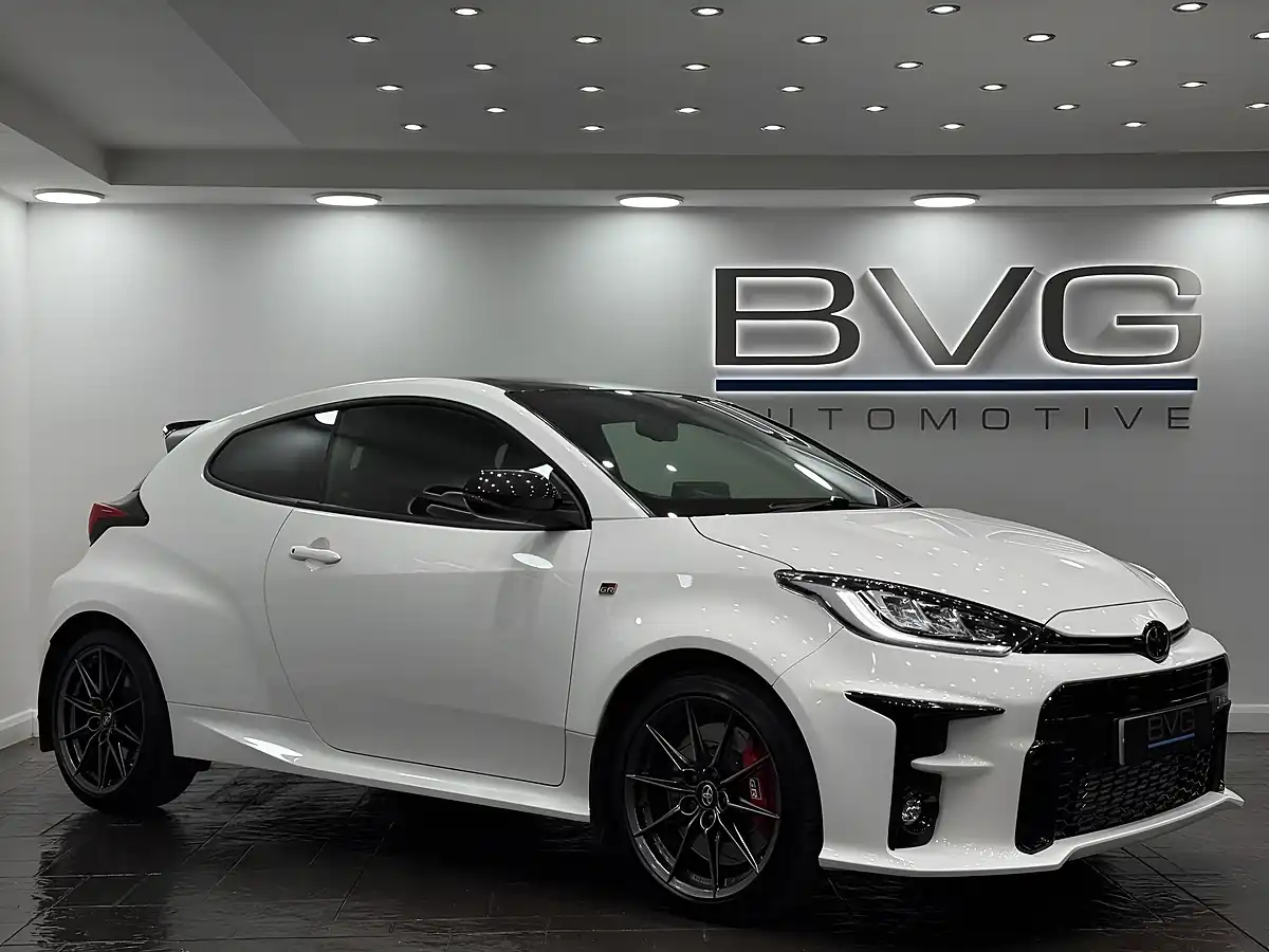 Used 2021 Toyota Yaris Gr Circuit AWD White - Front View