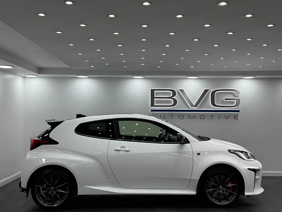 Used 2021 Toyota Yaris Gr Circuit AWD White - Interior and Exterior details 7