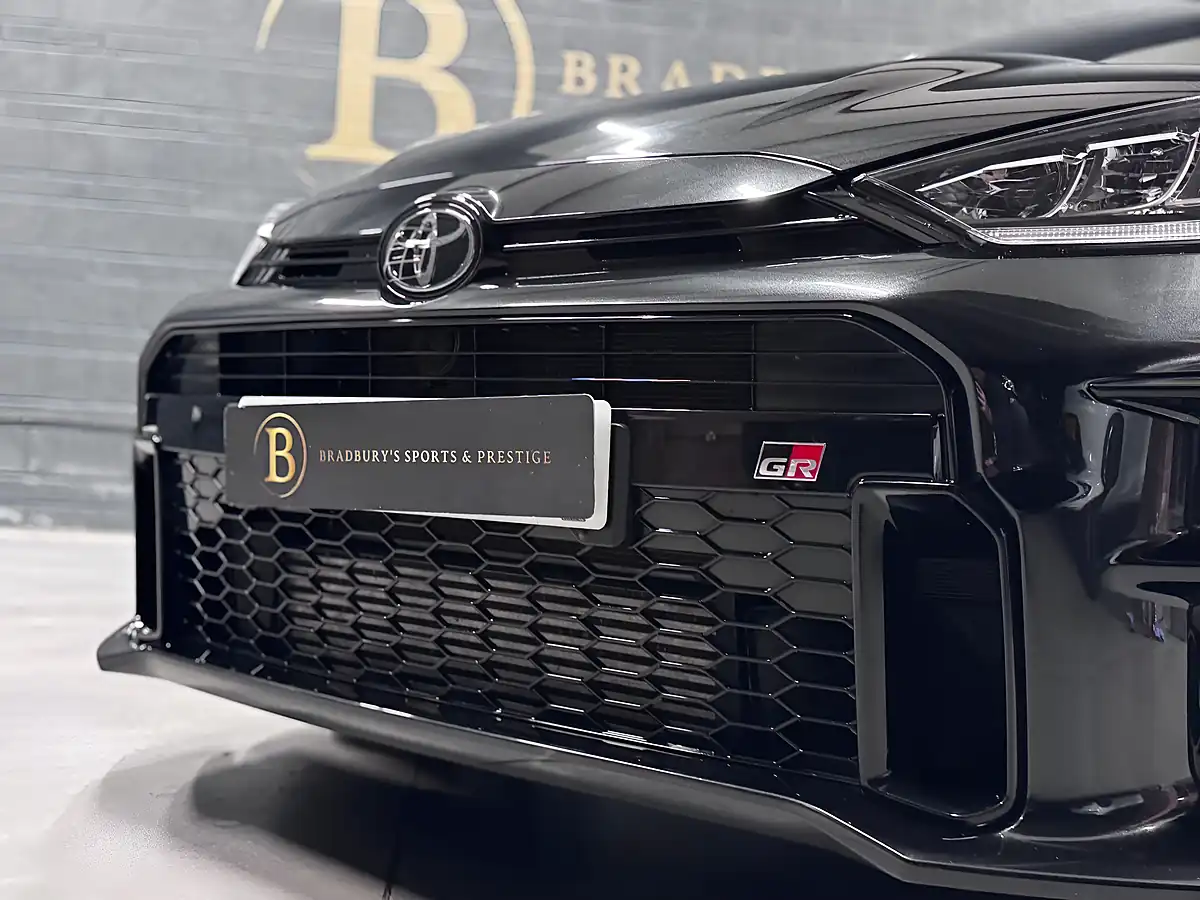 Used 2021 Toyota Yaris Gr Circuit Black - Interior and Exterior details 13