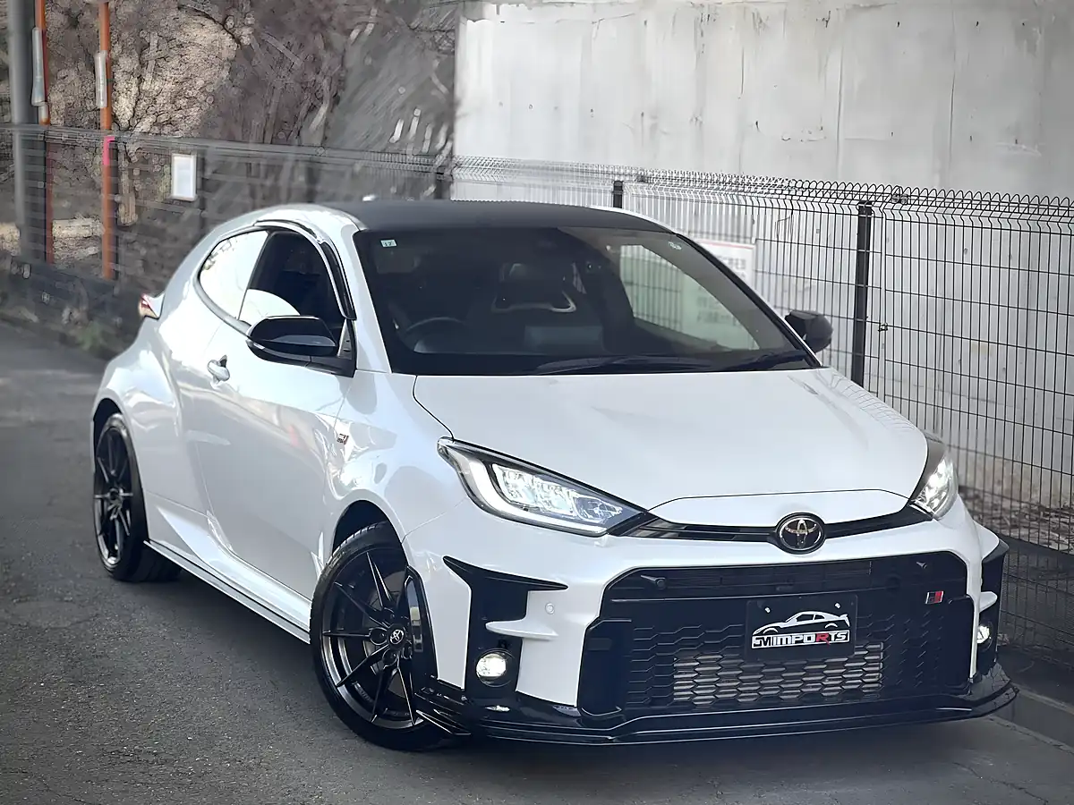 Used 2021 Toyota Yaris Gr Rz High Performance White - Front View