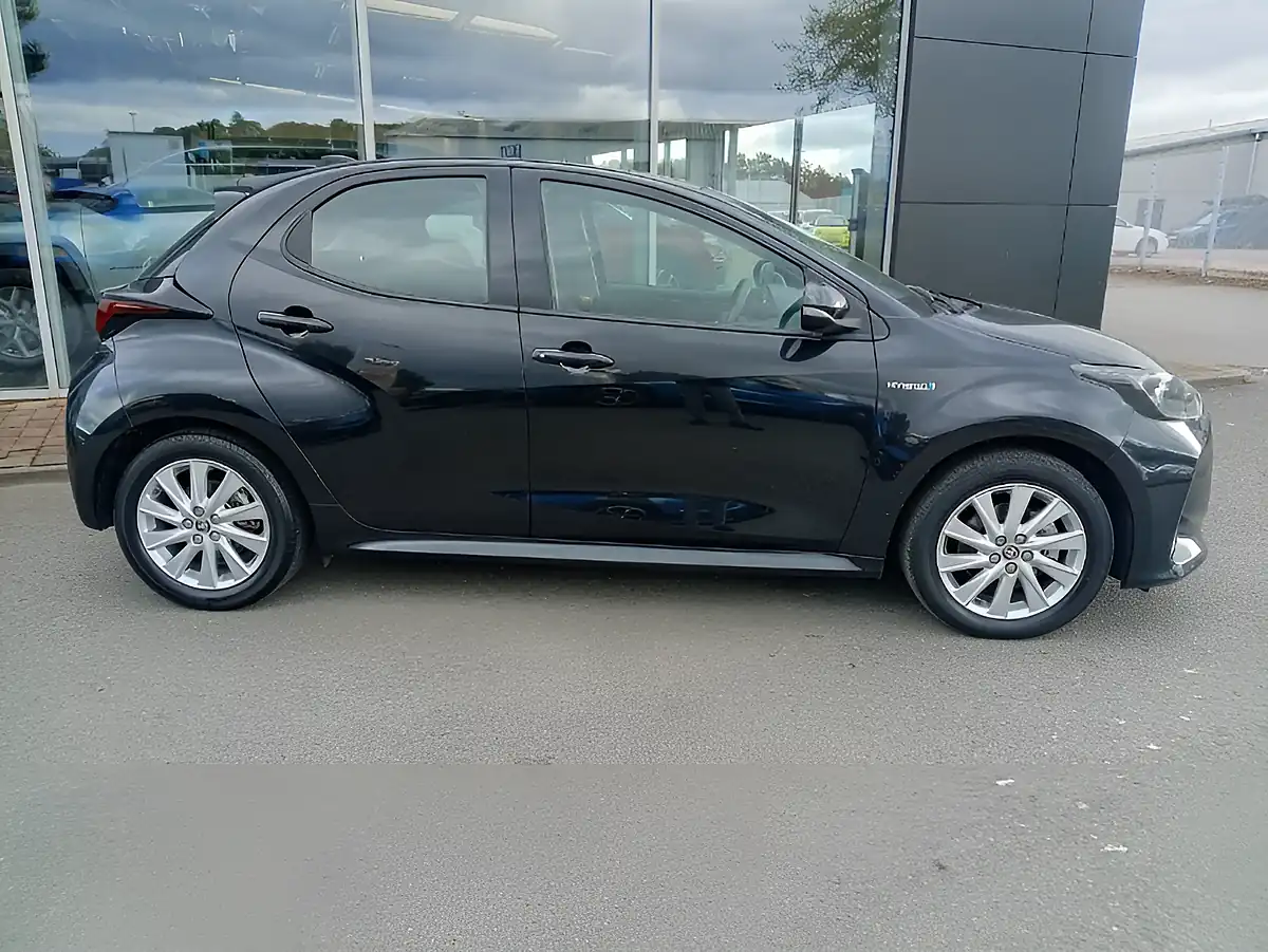Used 2021 Toyota Yaris Icon Black - Interior and Exterior details 7